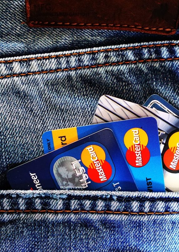 thedigitalway-credit-cards-1583534_1280 thedigitalway-credit-cards-1583534_1280
